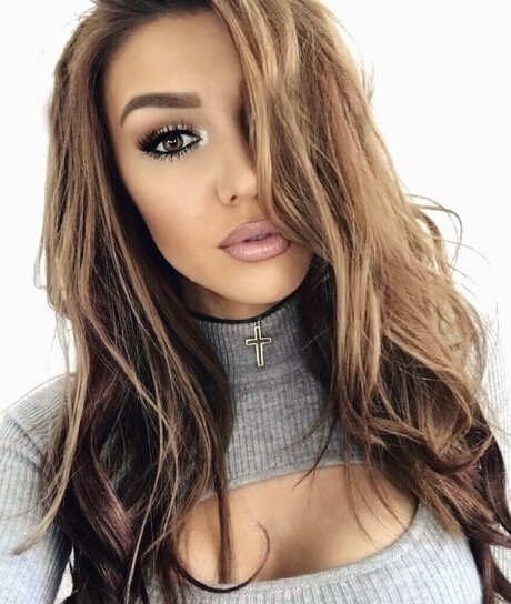 Gerda Lewis erotic star photo