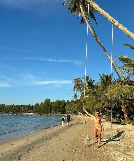 Peyton Cole top actress pictures