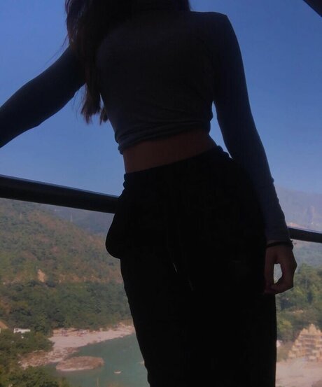 Pakhi Gadh nudes model img