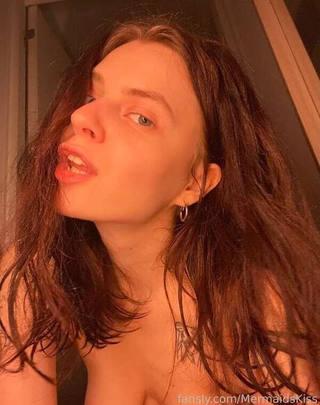 Mermaids Kiss pornstar perfect pics