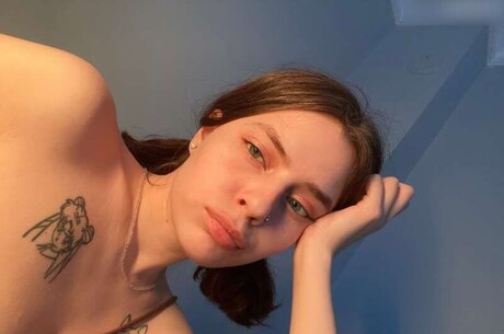 Mermaids Kiss exclusive model gallery