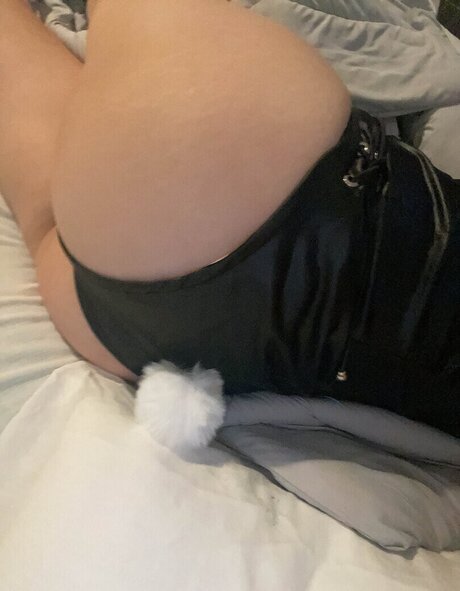 Seireals nude model images