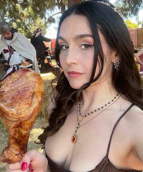 Olivia DeLaurentis model art archive