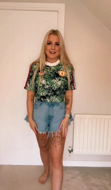 tallgirl onlyfans art nude gallery