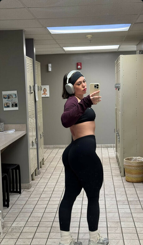 one onlyfans beautiful porn pic