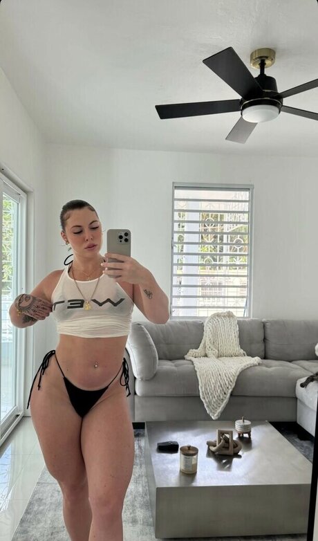 nicolecarluccii star high quality picture