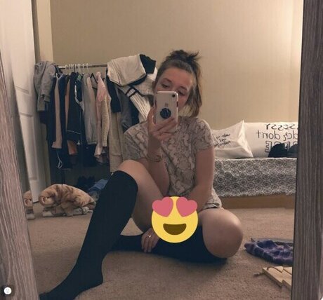 Coffeeslay model sexy photos