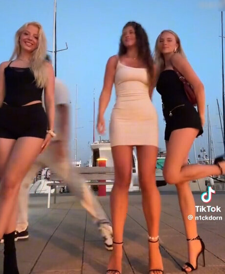 skinny asian teen onlyfans art naked photo