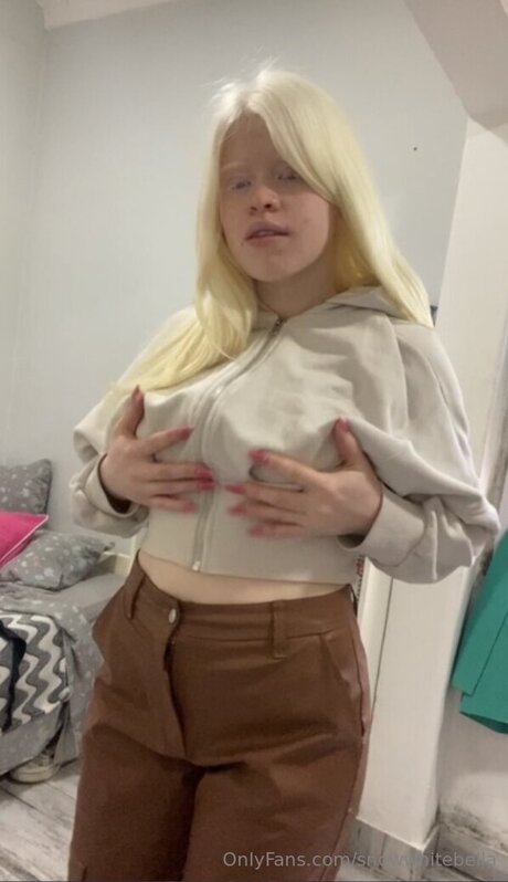 Snowwhitebella nice pornstar gallery