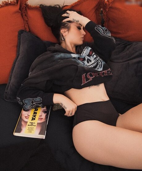 huge fake tits onlyfans best photos