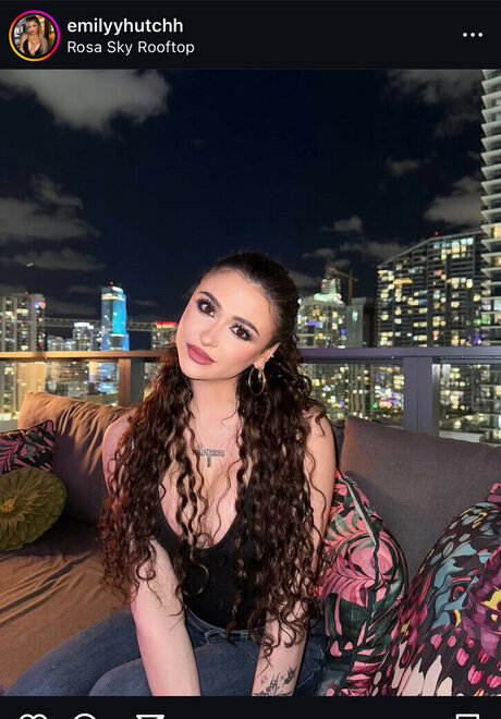 Emilyyhutchh model exclusive gallery