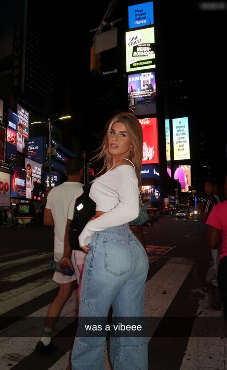 thick latina milf onlyfans beautiful nude photo