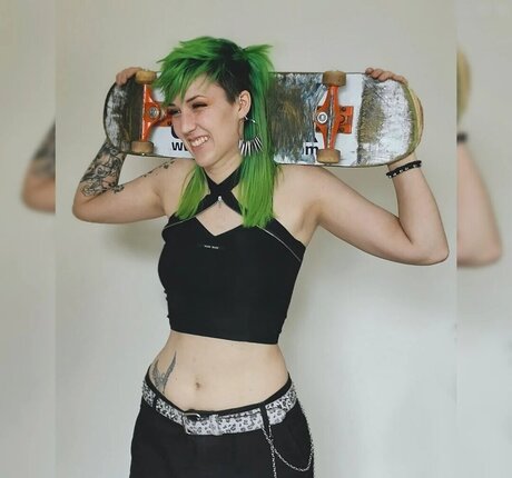 locolea free actress gallery