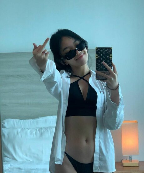 katiearucan model exclusive img