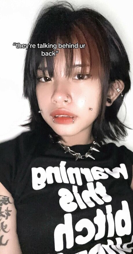 zems3lling naked model photos