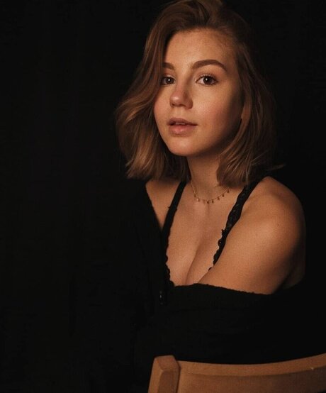 vicky2203 adult model galleries