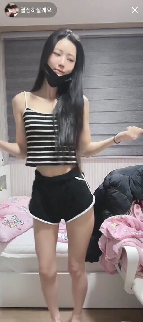 ehxoehlstkfka0 nude actress photo