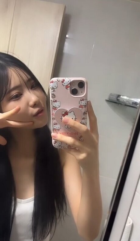 ehxoehlstkfka0 pornographic model photo