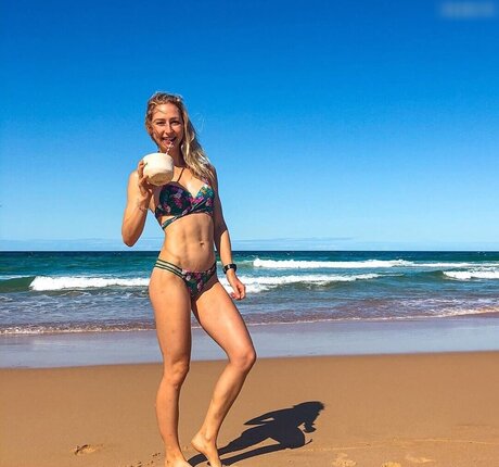 schokolove_ erotic actress pics