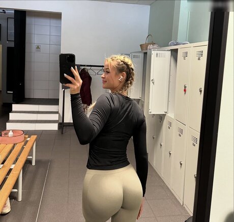 milf yoga onlyfans free porn picture