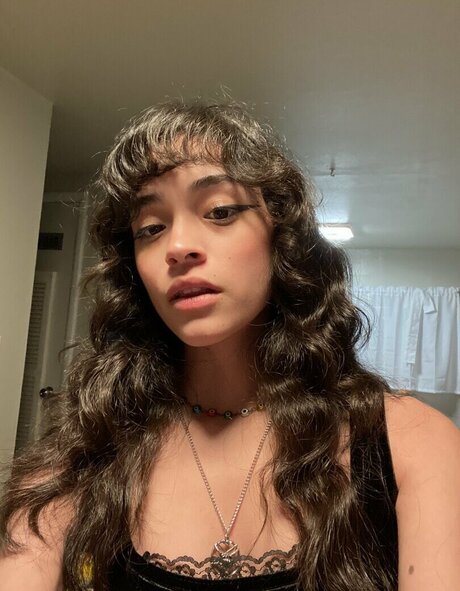 intrnlbleedin star nudes pic