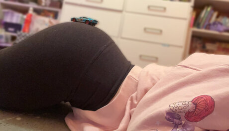 Mello Mutinus model pornographic pic