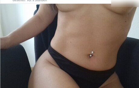 Juristin Sophia pornographic model img