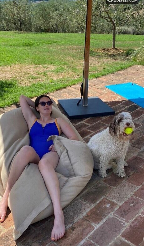 Taskmaster Women model perfect images