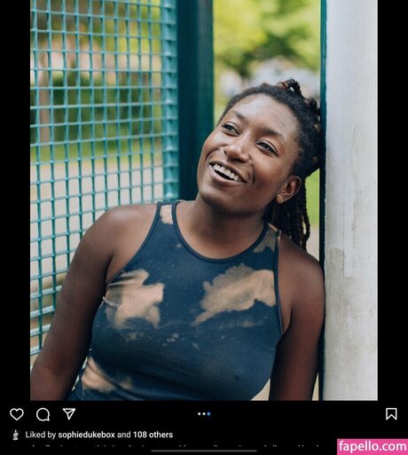 mirror selfie onlyfans art naked pictures