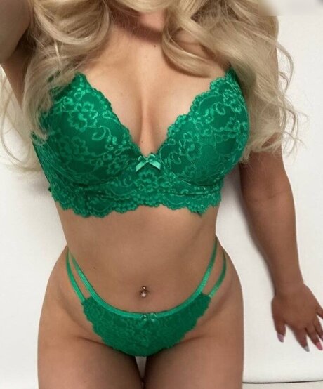 juliaossendorf hot actress pic