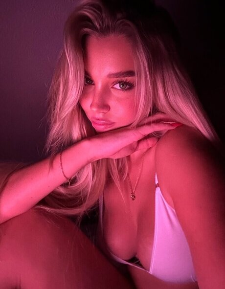 thigh high boots onlyfans art naked galleries