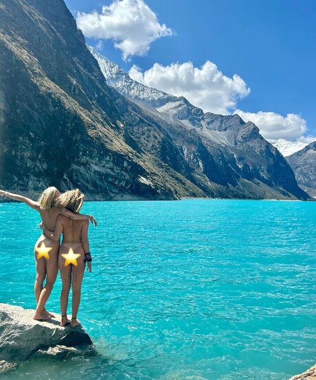 Travelingwithtals model free picture