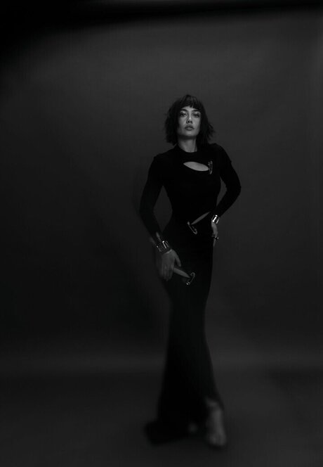 Sydney Chandler model art images