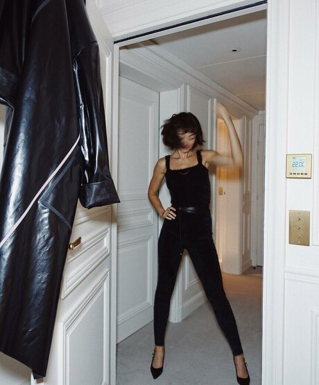 Sydney Chandler sex actress gallery