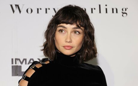 Sydney Chandler model top picture