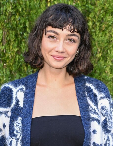 Sydney Chandler xxx actress picture