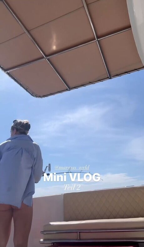 Joana Link model hd images