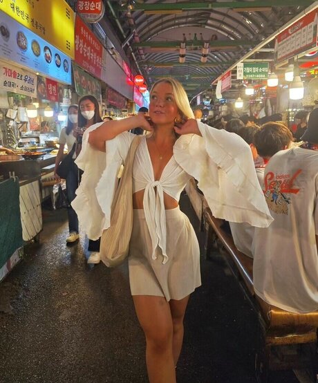 shemale fucks girl onlyfans beautiful porn photos