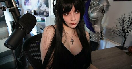 Misschalice hot model pic