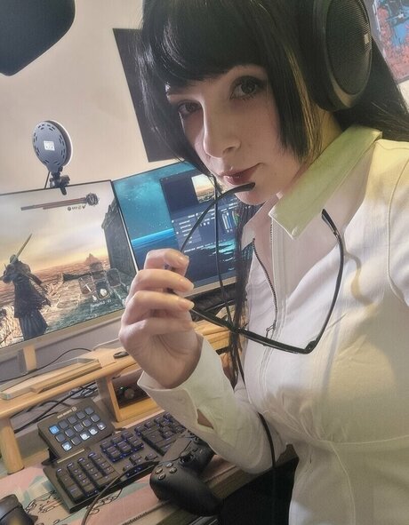 famous onlyfans nude pics