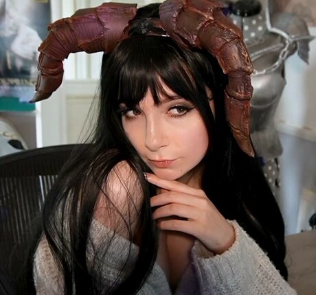 Misschalice star adult pic