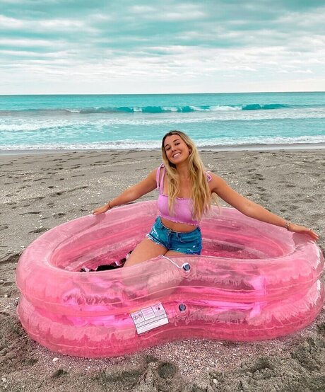 blonde tits onlyfans erotic picture