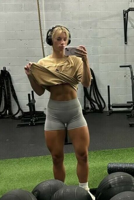 Lauren Creon naked actress gallery