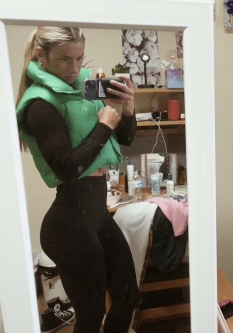 Lauren Creon star pretty pics