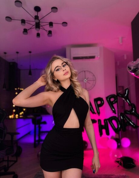 squirting onlyfans art naked gallery