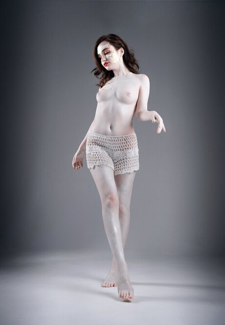 Kamilla Manina pornstar high quality images