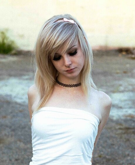 Shauna Dean Cokeland star erotic galleries