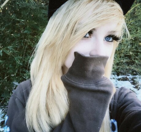 Shauna Dean Cokeland pretty pornstar picture