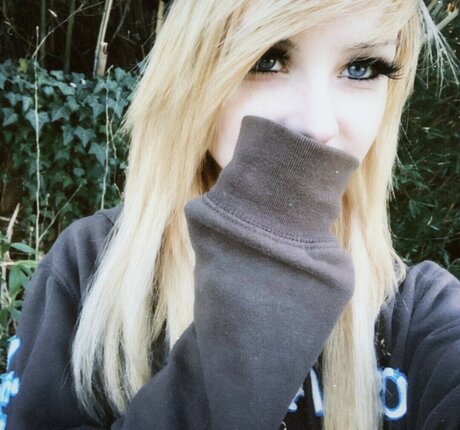 Shauna Dean Cokeland porn model img