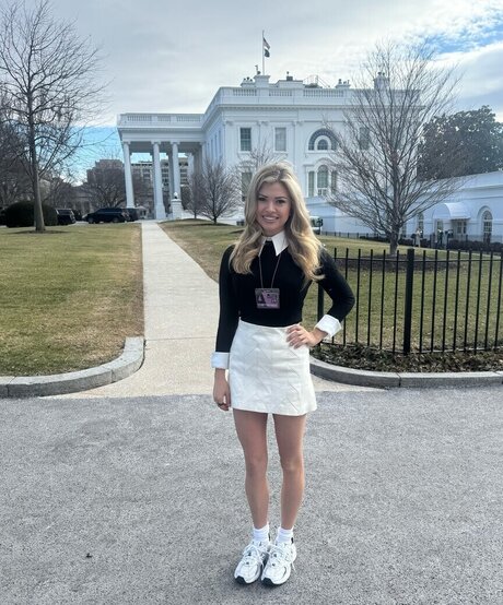 Natalie Winters model naked image